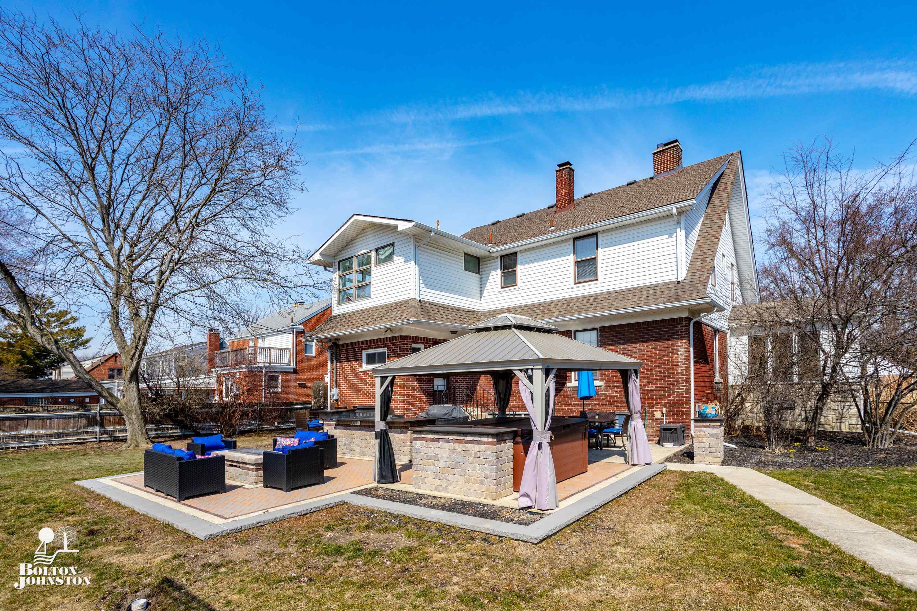 1497 Hawthorne Road Grosse Pointe, MI 48236 - Photo 6 of 52 50104048-5.JPG
