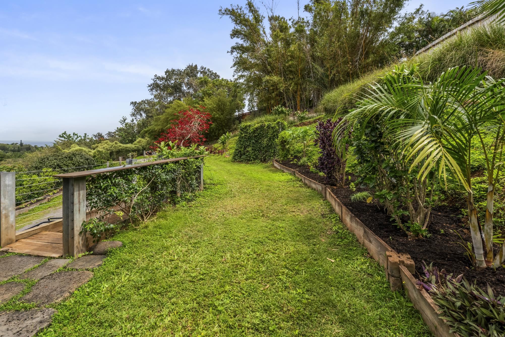 3127 Ua Noe Place, Unit B Haiku, HI 96708 - Photo 46 of 50 a view of a garden
