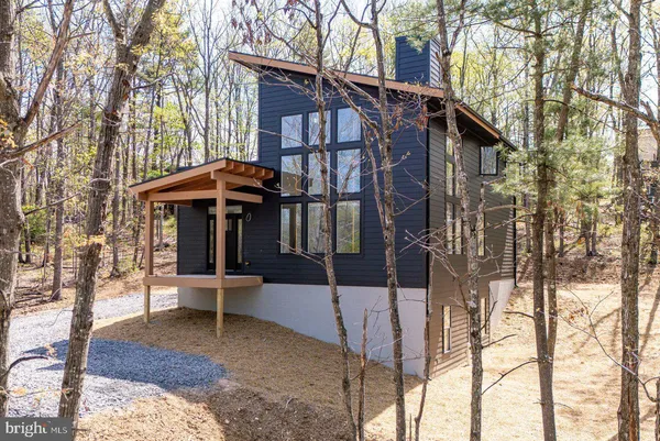 $685,000 | 88 Mallard Drive, Basye, VA 22842