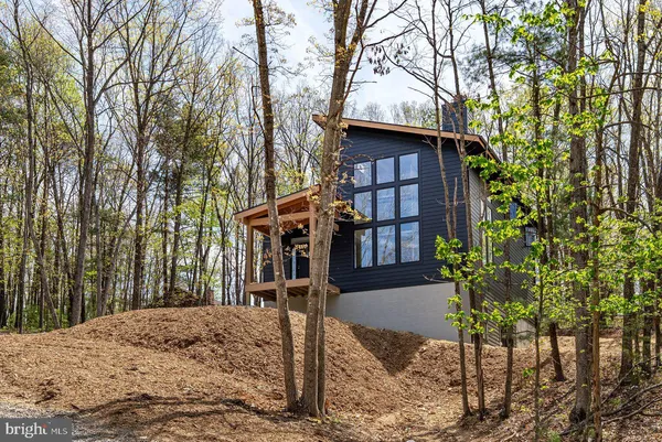 $685,000 | 88 Mallard Drive, Basye, VA 22842