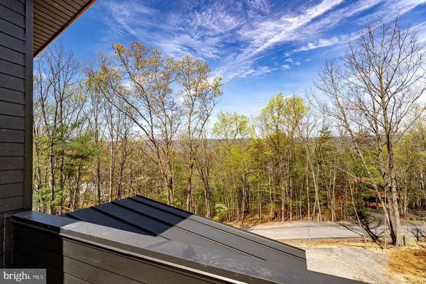 $685,000 | 88 Mallard Drive, Basye, VA 22842