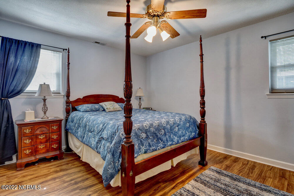 318 Spartan Road Wilmington, NC 28405 - Photo 15 of 29 Master Bedroom