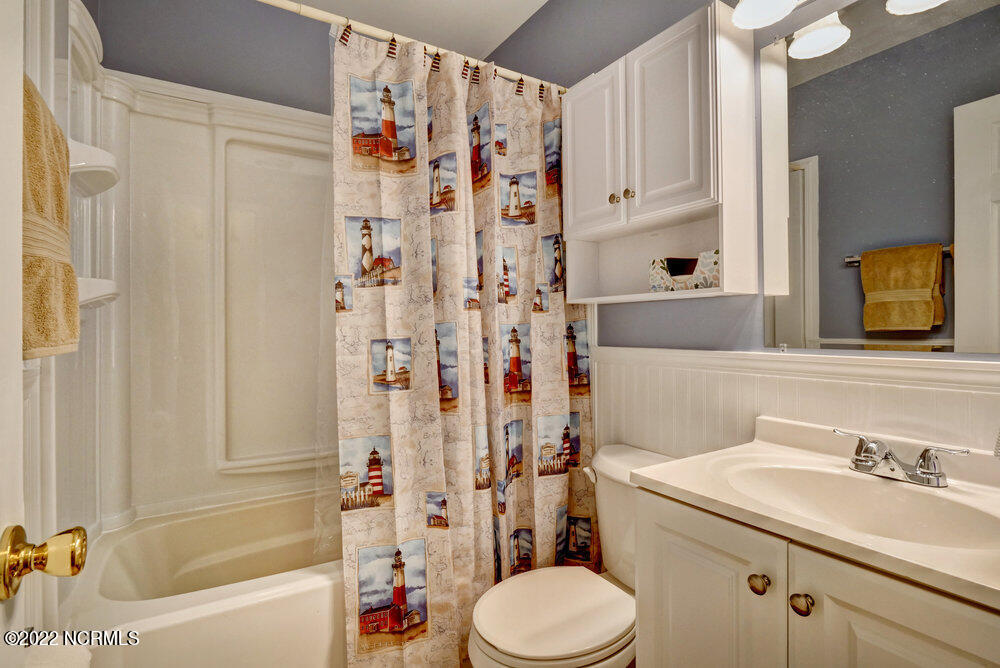 318 Spartan Road Wilmington, NC 28405 - Photo 19 of 29 Full Bathroom