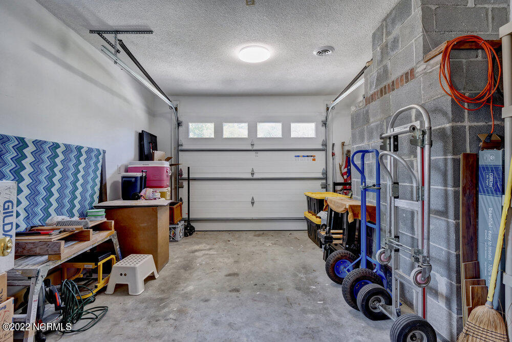 318 Spartan Road Wilmington, NC 28405 - Photo 22 of 29 Attached Garage