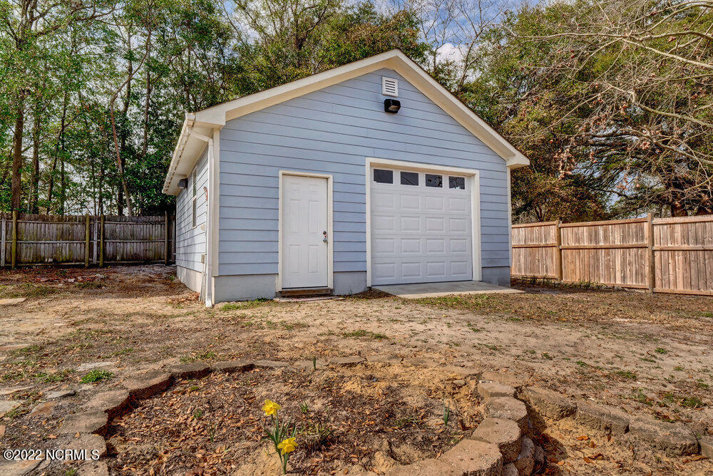 318 Spartan Road Wilmington, NC 28405 - Photo 25 of 29 Detached Garage