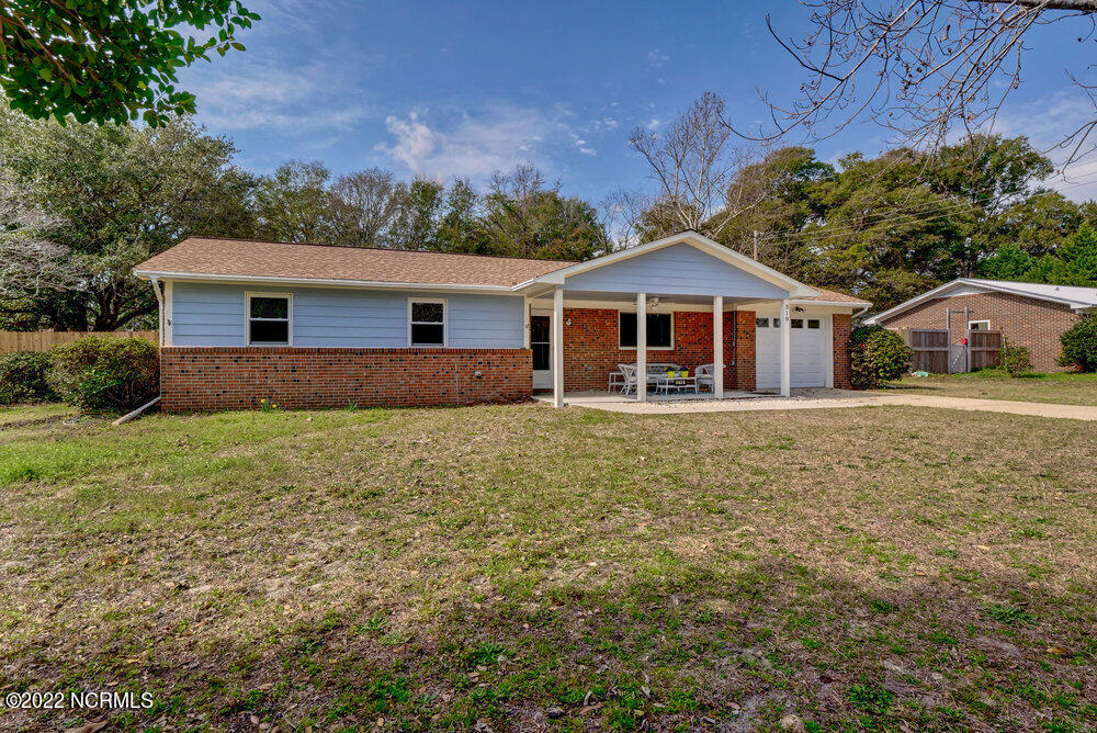 318 Spartan Road Wilmington, NC 28405 - Photo 29 of 29 Front