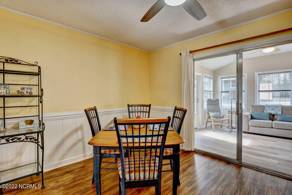 318 Spartan Road Wilmington, NC 28405 - Photo 8 of 29 Dining Room