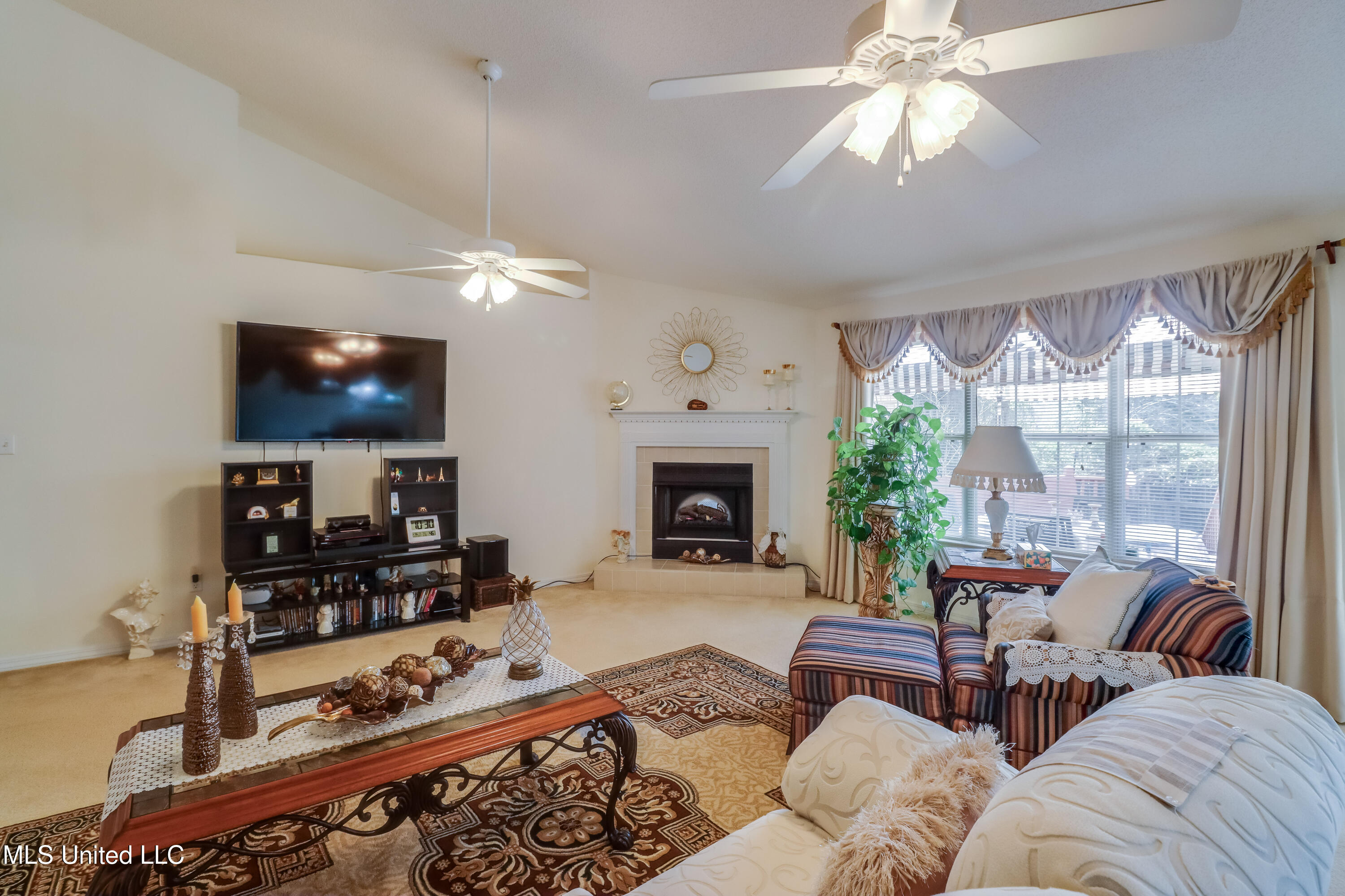 8928 Hamakua Street Diamondhead, MS 39525 - Photo 11 of 34 IMG_7864