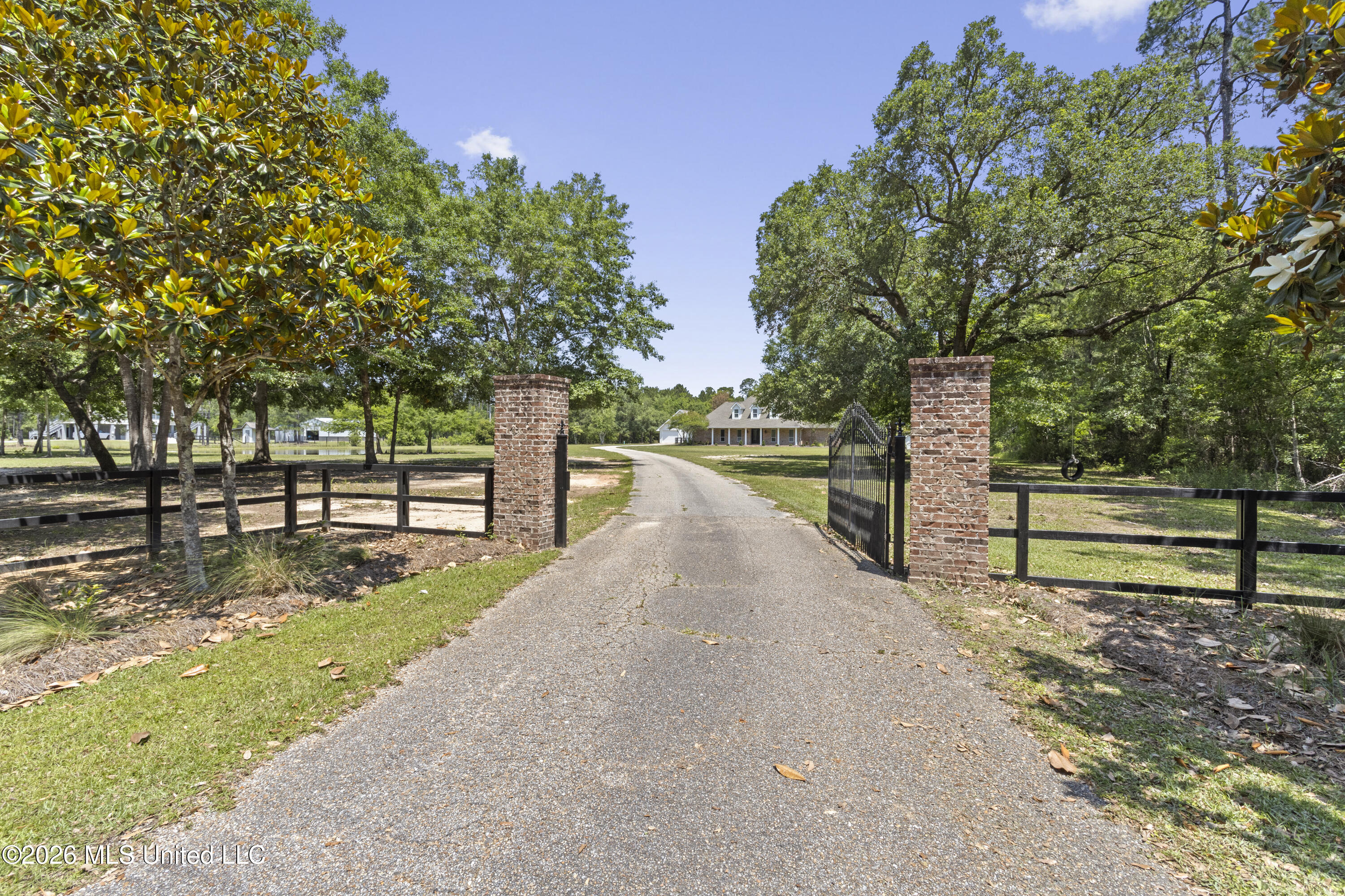 23480 Arcadia Farm Road Pass Christian, MS 39571 - Photo 3 of 83 00081