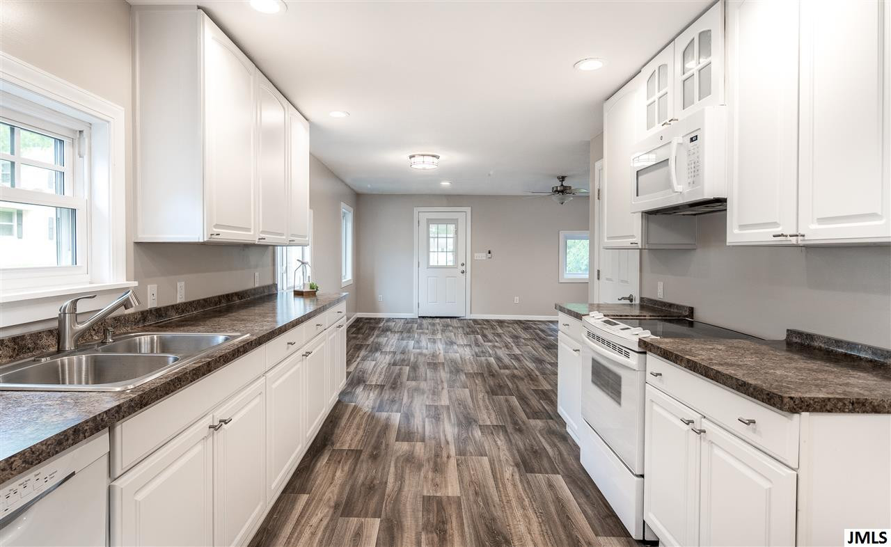 537 Sheridan Street Jackson, MI 49203 - Photo 12 of 30 Photo 12