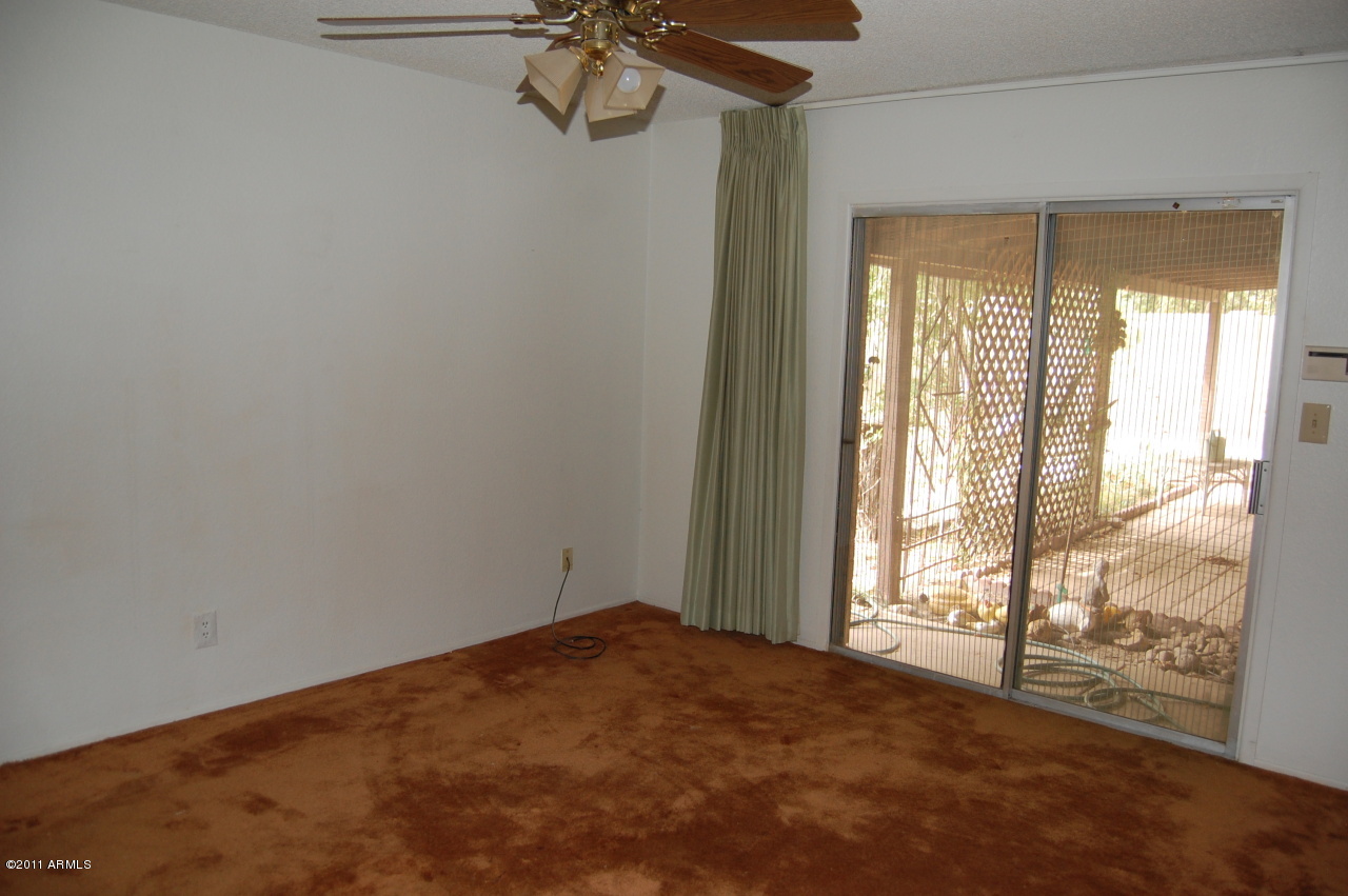 2472 West Hearn Road Phoenix, AZ 85023 - Photo 9 of 10 Master Bedroom