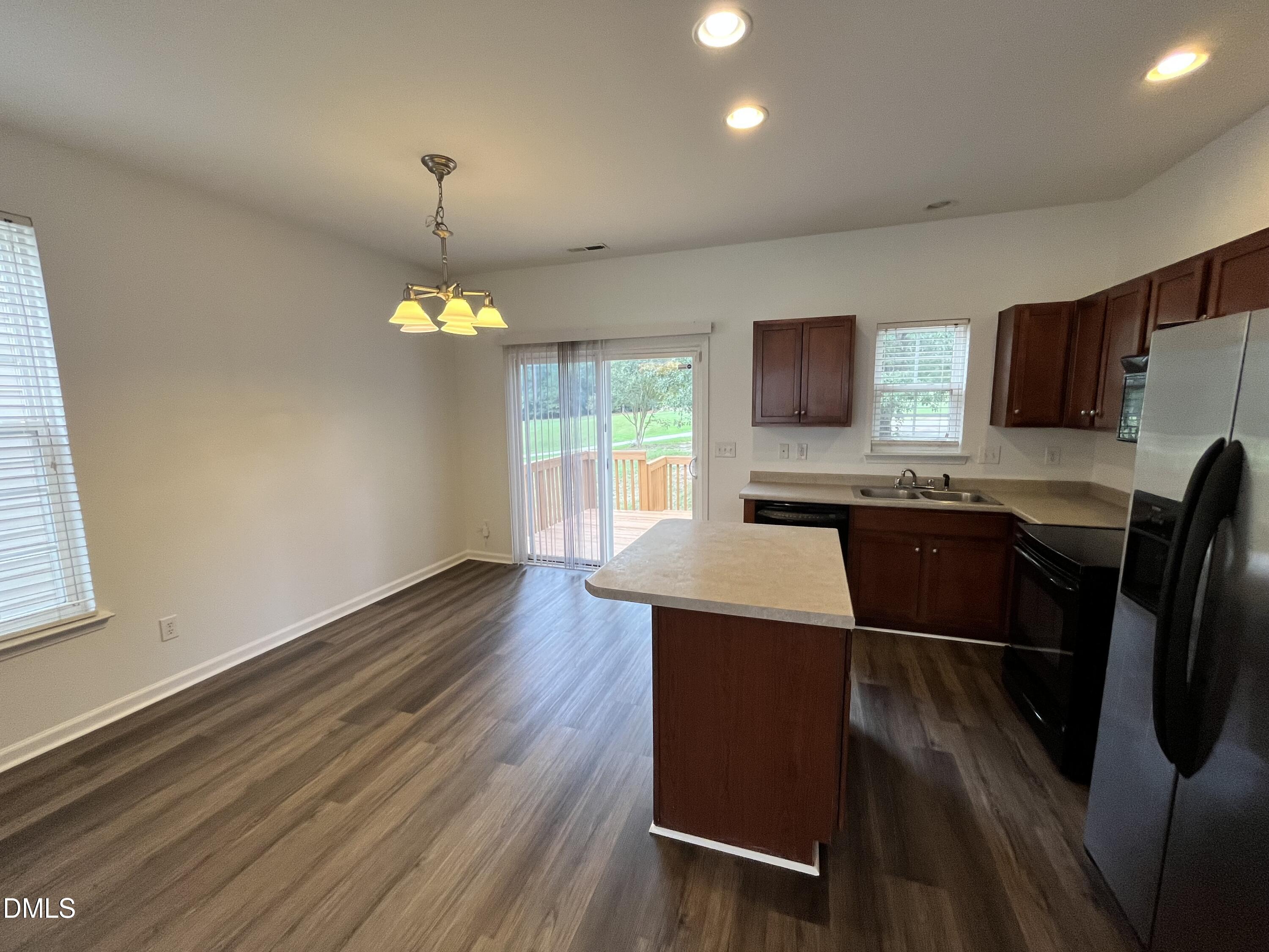 2212 Persimmon Ridge Drive Raleigh, NC 27604 - Photo 8 of 28 IMG_6262