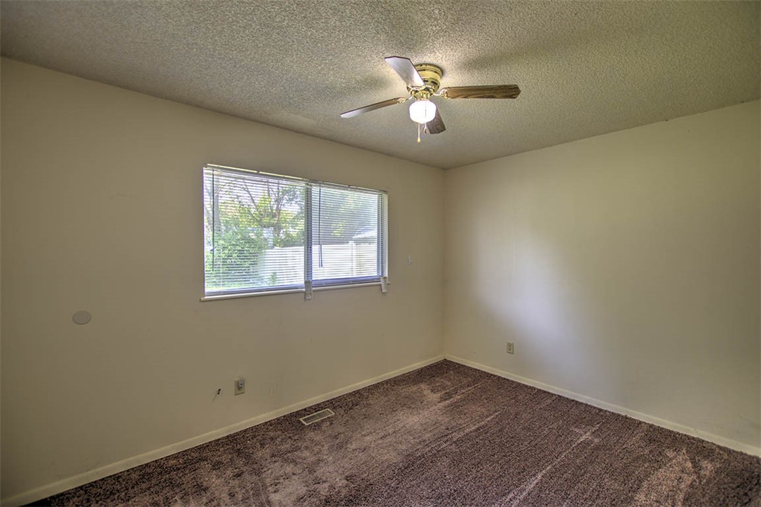 1951 King Arthur Drive Decatur, IL 62526 - Photo 12 of 18 Gallery Image 12