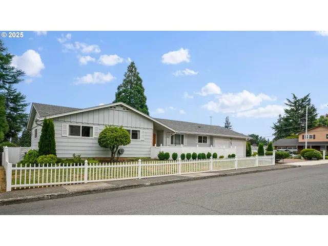 a black and white photo of a street