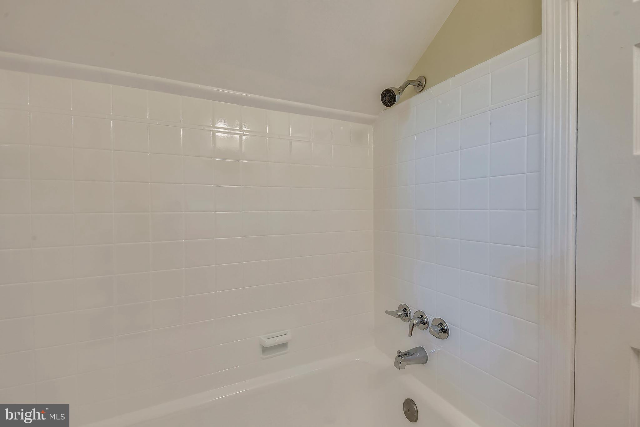 5207 Danbury Road Bethesda, MD 20814 - Photo 26 of 29 Bath