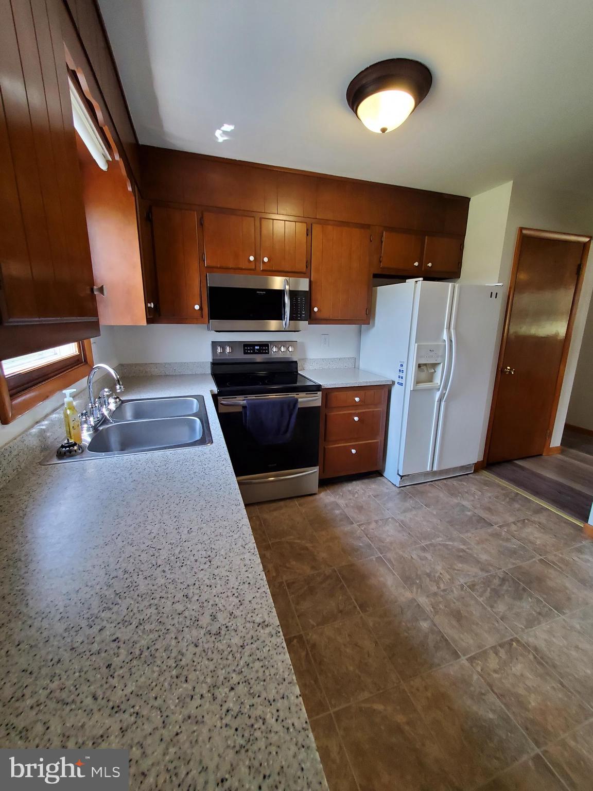 12001 Messick Road Southeast Cumberland, MD 21502 - Photo 16 of 40