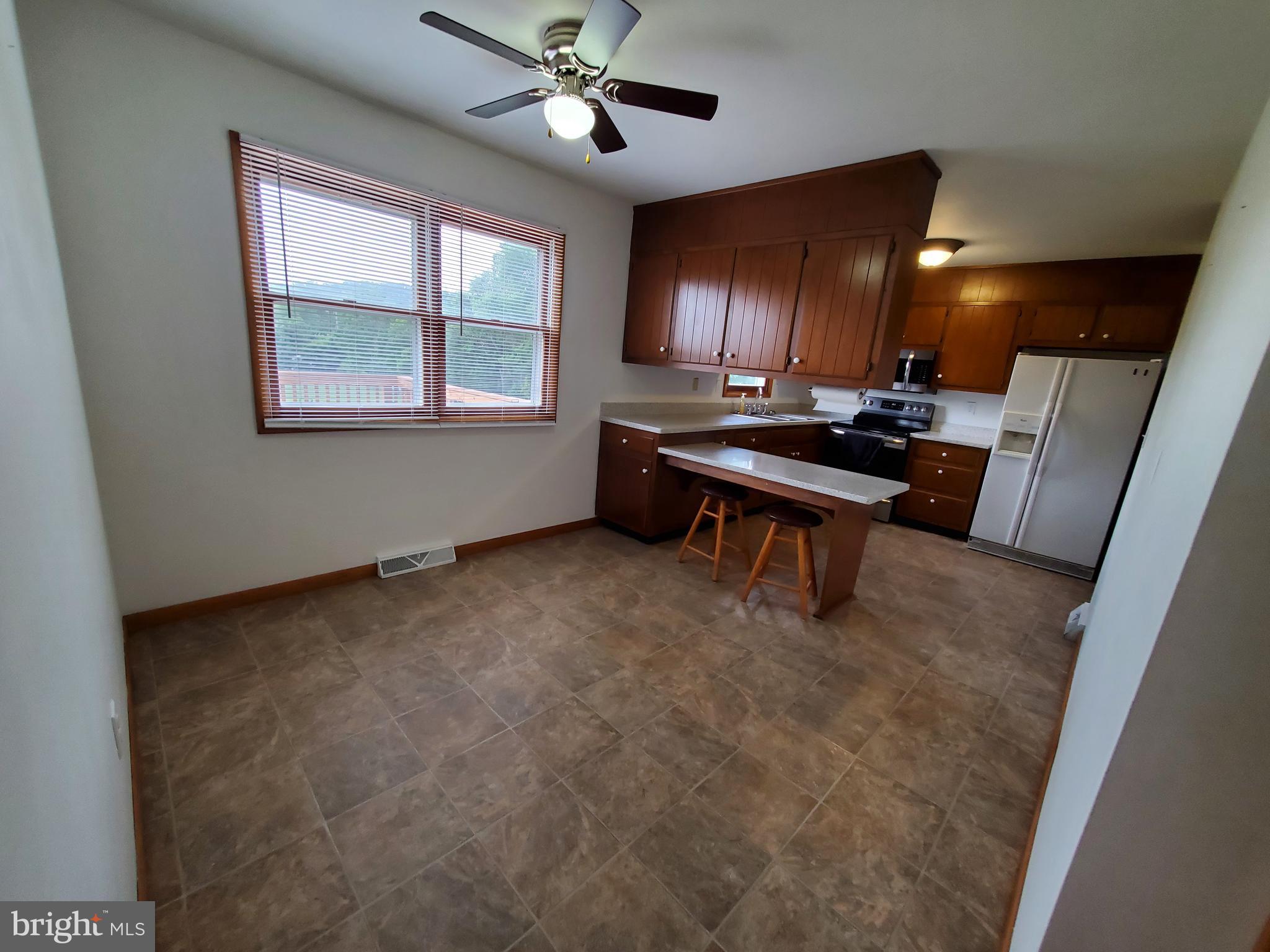 12001 Messick Road Southeast Cumberland, MD 21502 - Photo 17 of 40