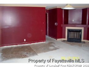4009 Midway Road Maxton, NC 28364 - Photo 4 of 10 Gallery Image 4