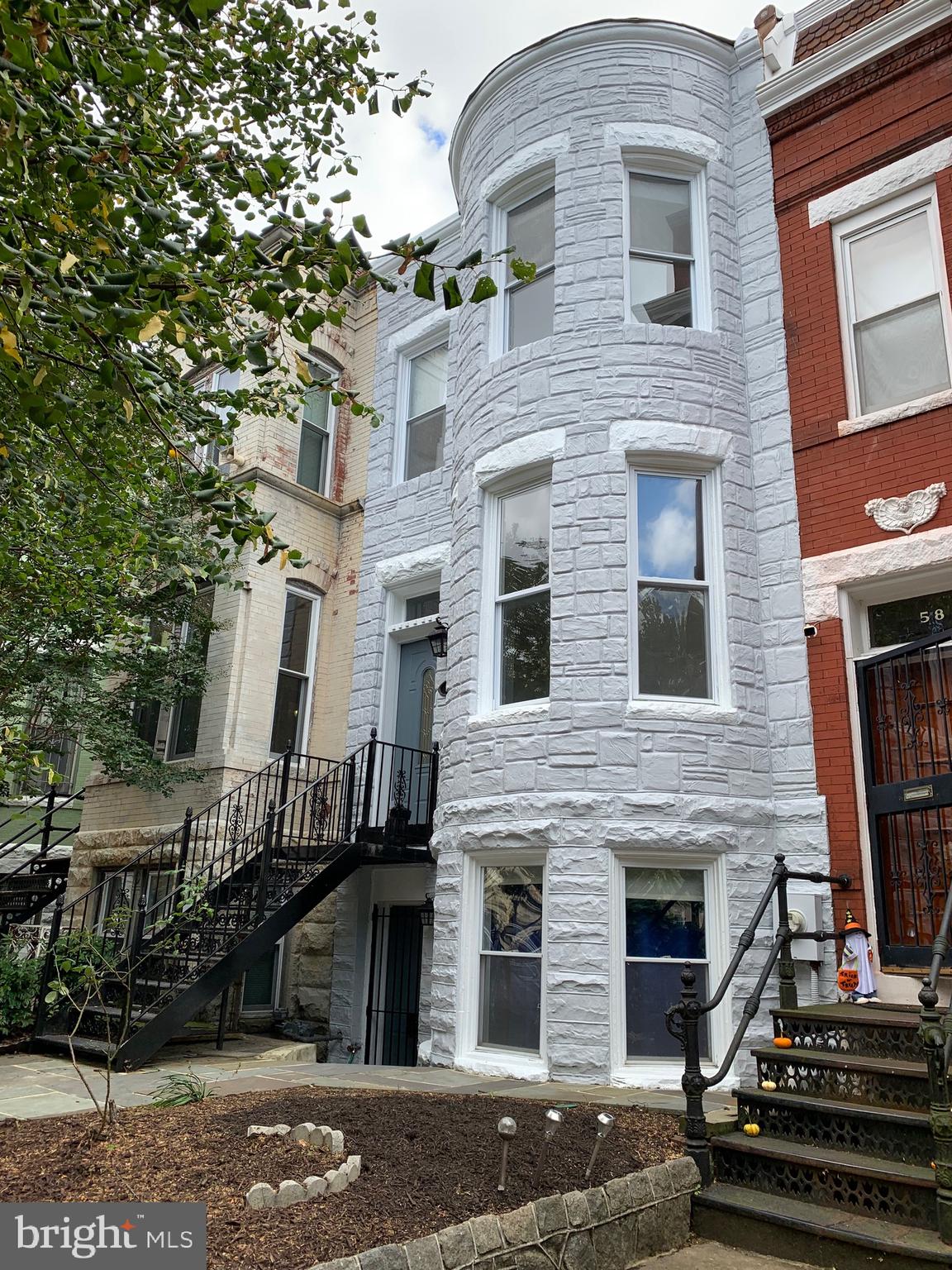56 R Street Northwest Washington, DC 20001 - Photo 1 of 64 Beautiful rounded bayfront home on lovely R St.