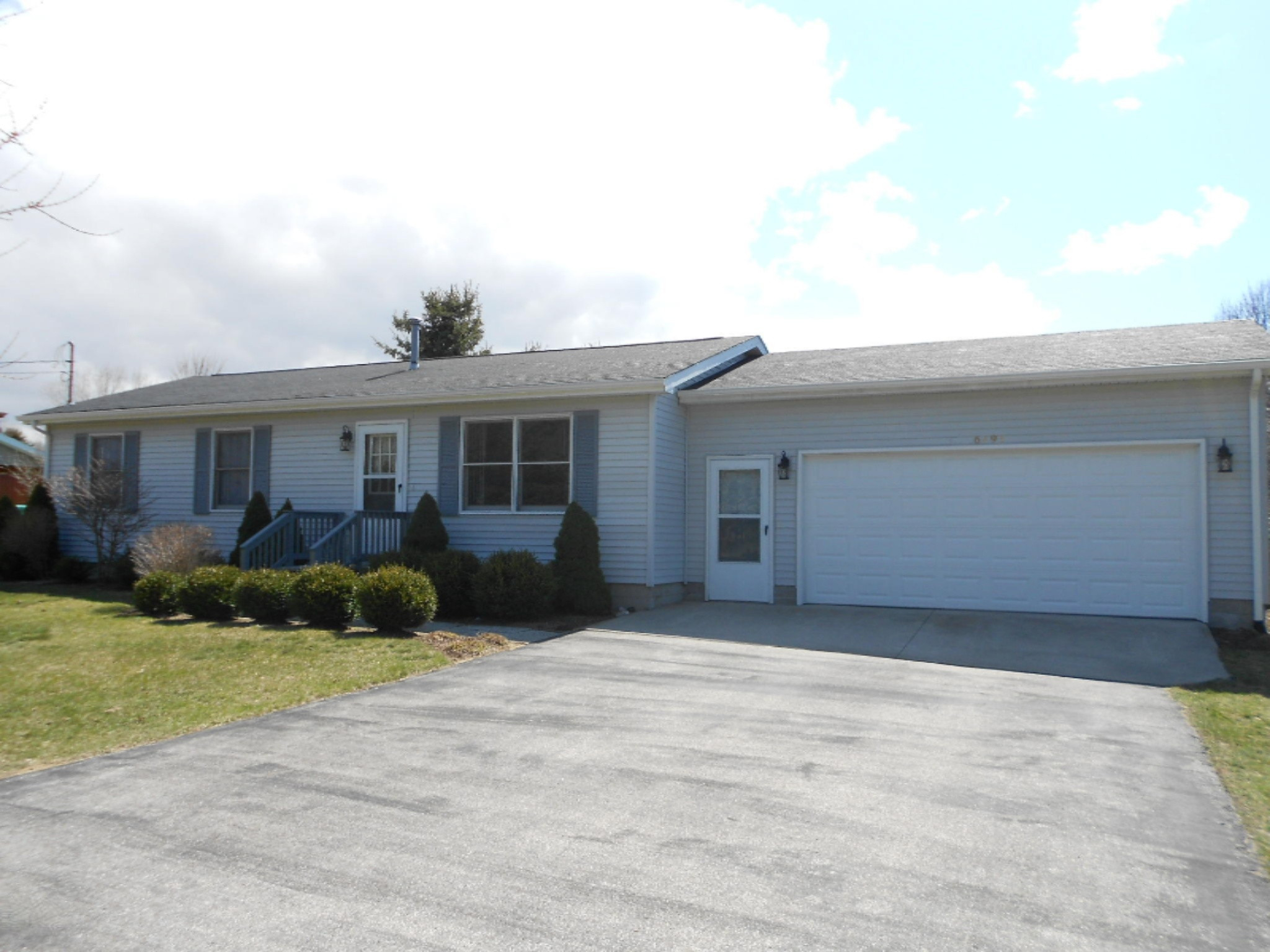 6495 West Decker Road Ludington, MI 49431 - Photo 1 of 18 DSCN4138