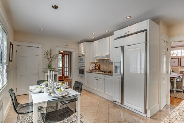 34 Banks Road Swampscott, MA 01907 - Photo 14 of 27 Gallery Image 14