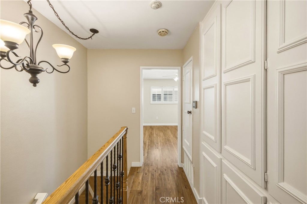 2615 Ruhland Avenue, Unit 15 Redondo Beach, CA 90278 - Photo 24 of 44 hallway