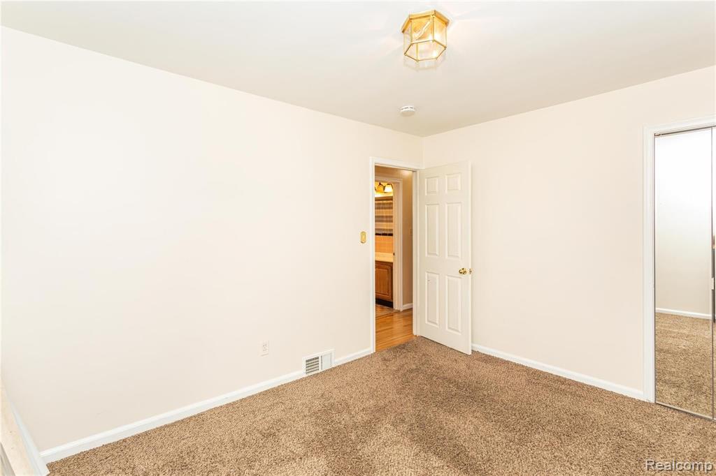1822 Highview Street Dearborn, MI 48128 - Photo 19 of 30
