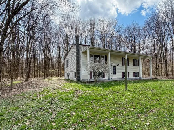 $299,900 | 26129 Hickory Corners Road, Guys Mills, PA 16327