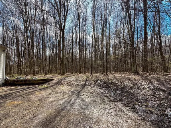 $299,900 | 26129 Hickory Corners Road, Guys Mills, PA 16327