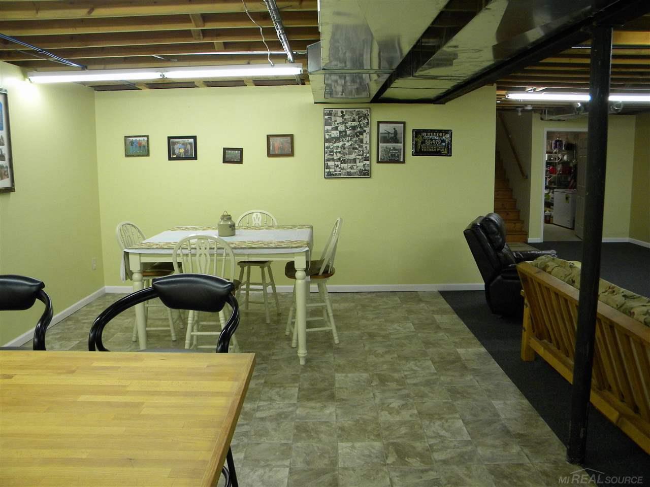24229 Armada Ridge Road Armada, MI 48005 - Photo 29 of 38 50079914-28.JPG