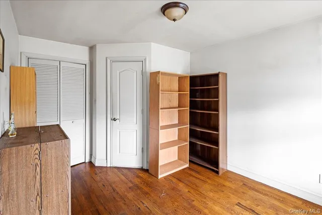 $1,299,000 | 38 Johnson Place, Woodmere, NY 11598