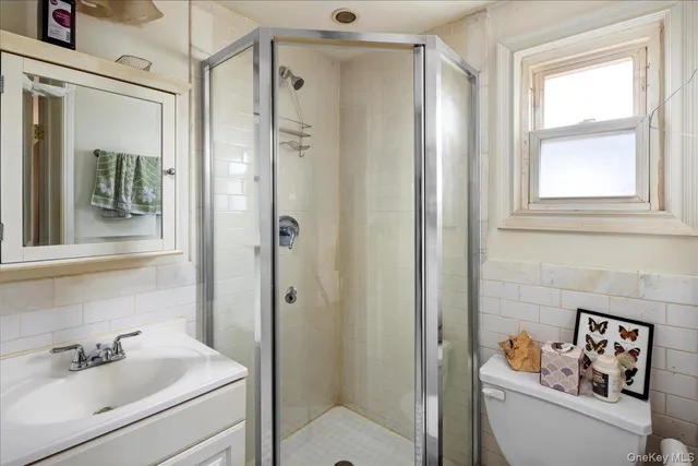 $1,299,000 | 38 Johnson Place, Woodmere, NY 11598