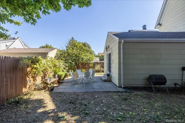 $1,299,000 | 38 Johnson Place, Woodmere, NY 11598