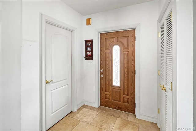 $1,299,000 | 38 Johnson Place, Woodmere, NY 11598