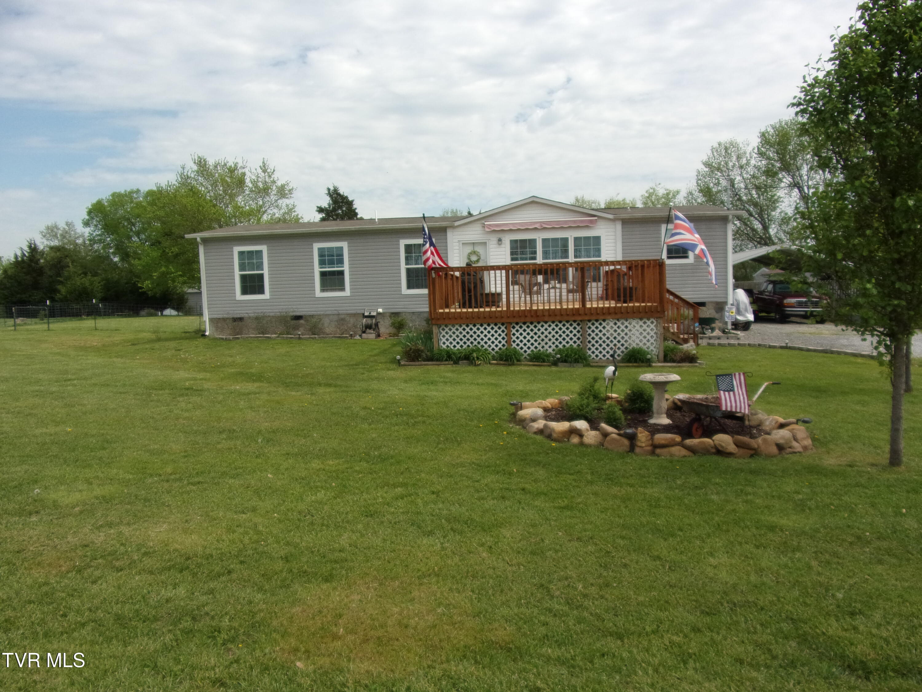 2034 Valley Home Road Dandridge, TN 37725 - Photo 1 of 21 100_0457