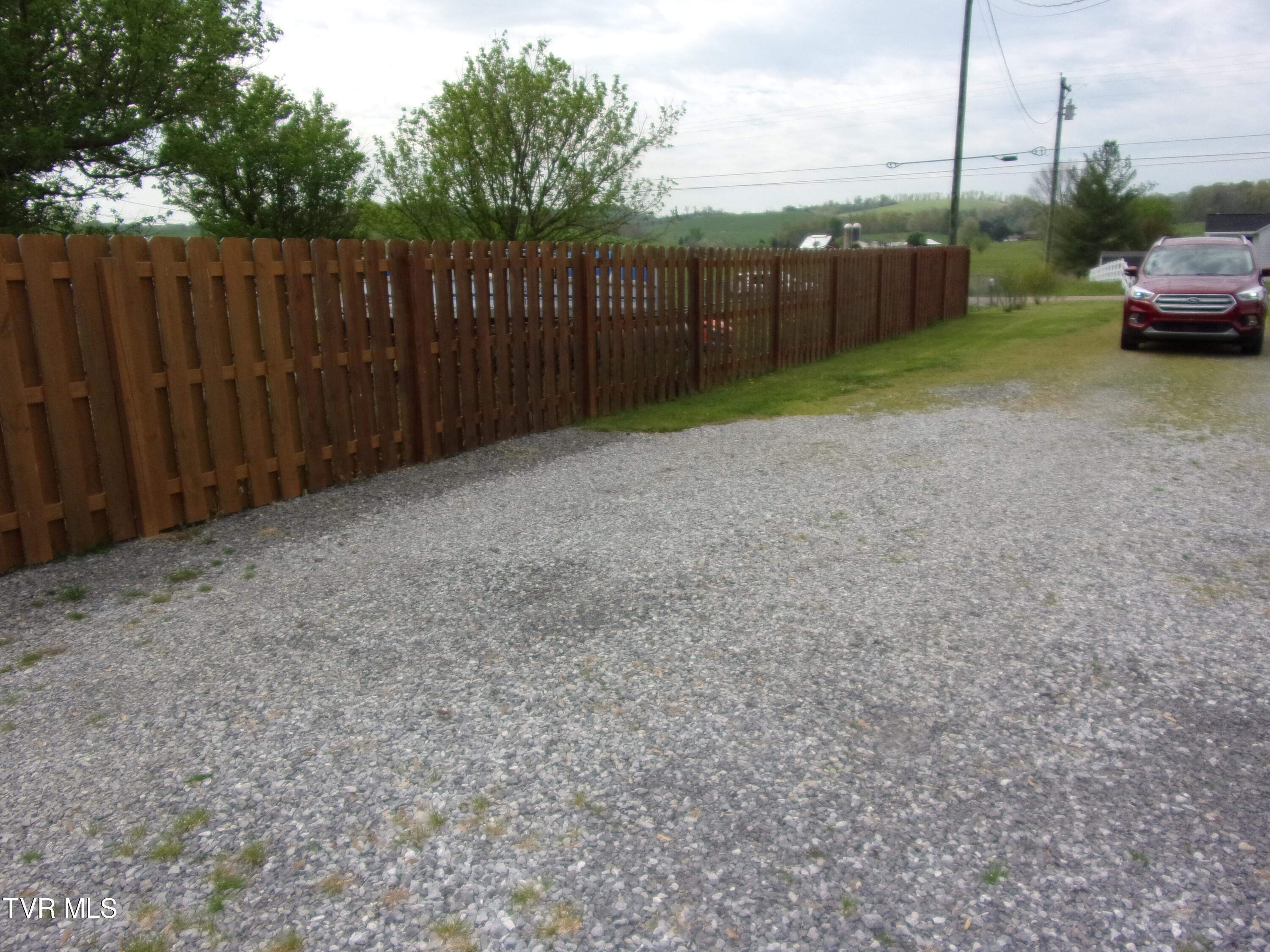 2034 Valley Home Road Dandridge, TN 37725 - Photo 3 of 21 100_0459