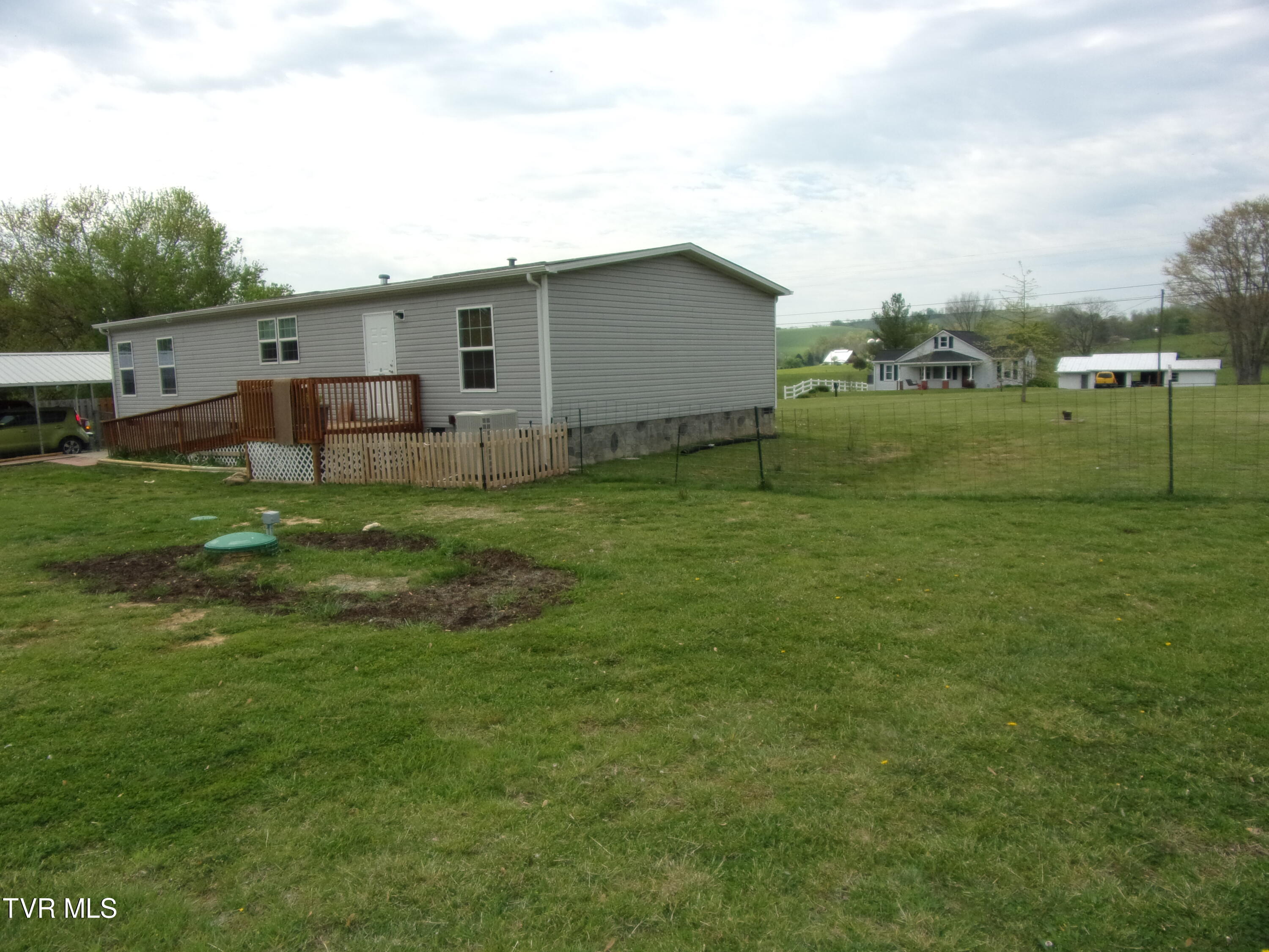 2034 Valley Home Road Dandridge, TN 37725 - Photo 7 of 21 100_0463