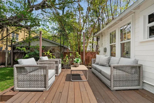 $1,250,000 | 85 Northeast 46th Street, Miami, FL 33137