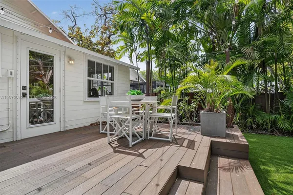 $1,250,000 | 85 Northeast 46th Street, Miami, FL 33137