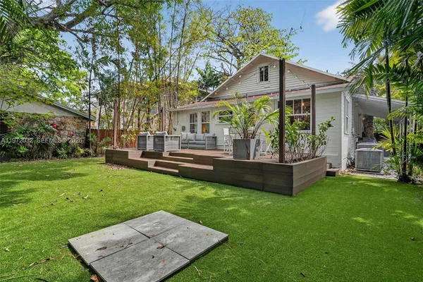 $1,250,000 | 85 Northeast 46th Street, Miami, FL 33137