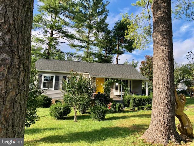 800 Blue Ridge Avenue Middleburg, VA 20117 - Photo 2 of 19 front view of a house with a yard