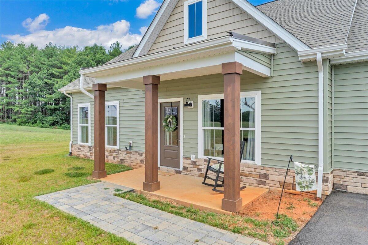 1581 Burnt Chimney Road Wirtz, VA 24184 - Photo 2 of 44 02-MIB03120-R5