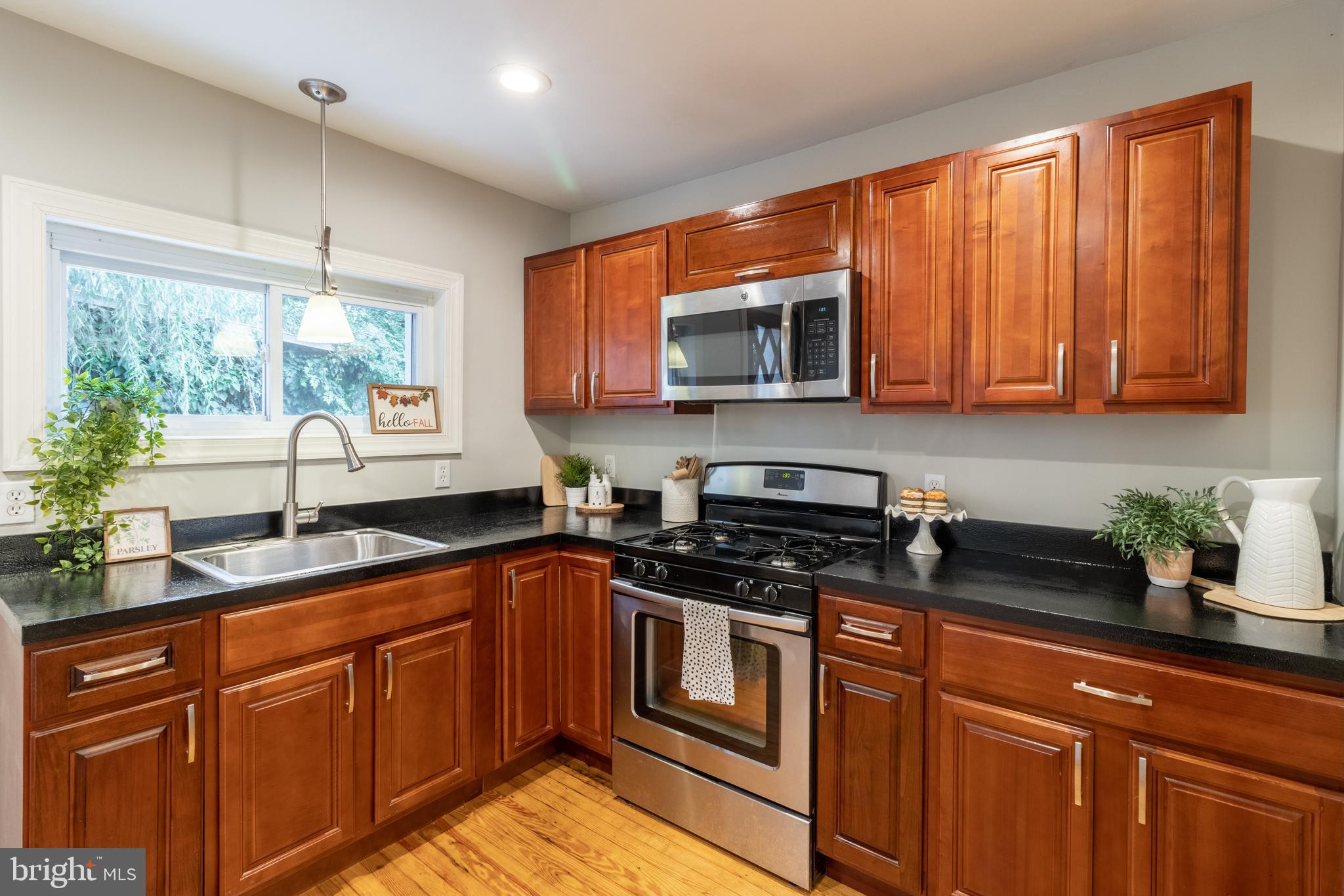 1505 Desoto Road Baltimore, MD 21230 - Photo 12 of 39 Stainless Steel appliances
