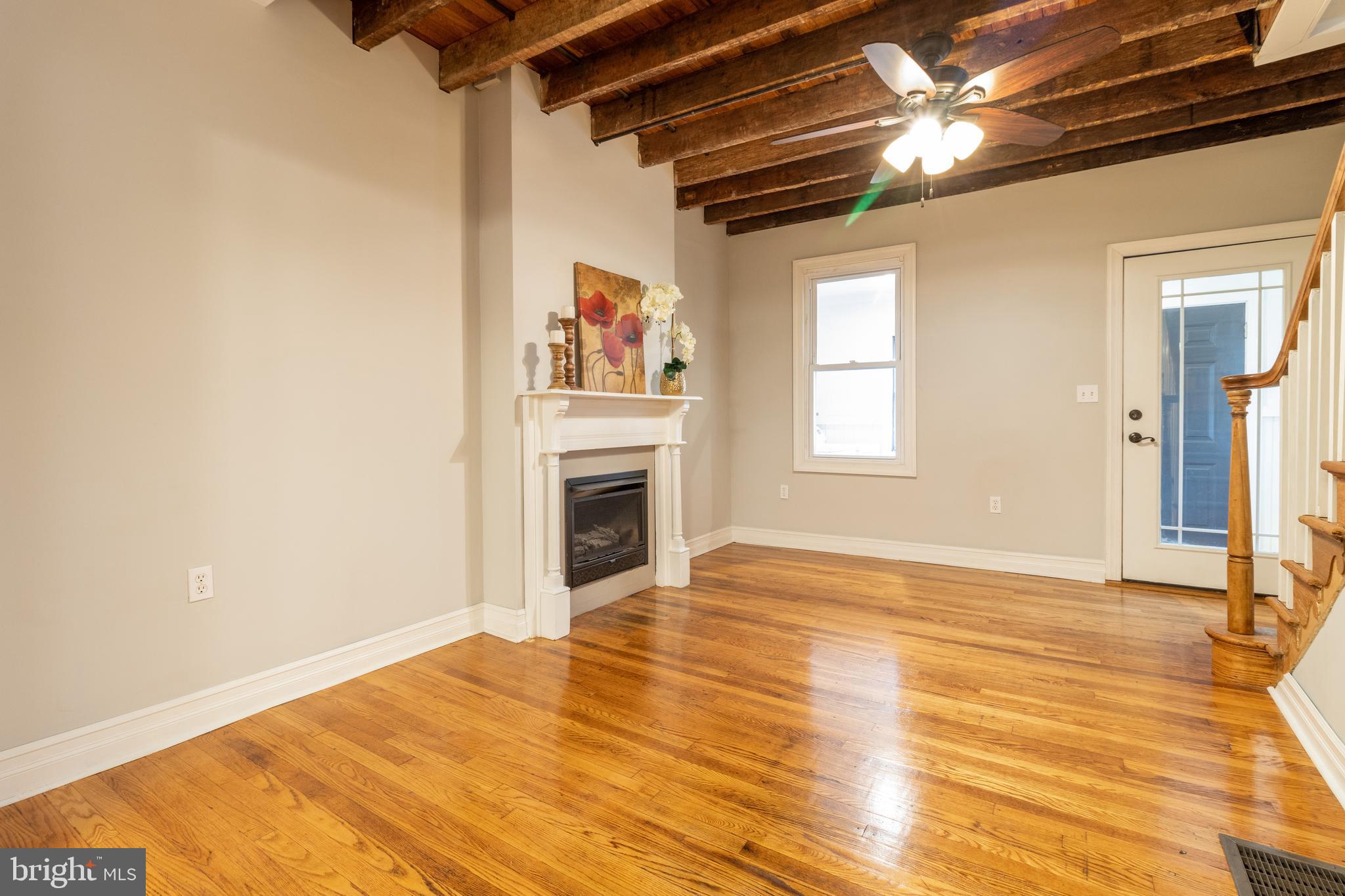 1505 Desoto Road Baltimore, MD 21230 - Photo 4 of 39 Exposed beams