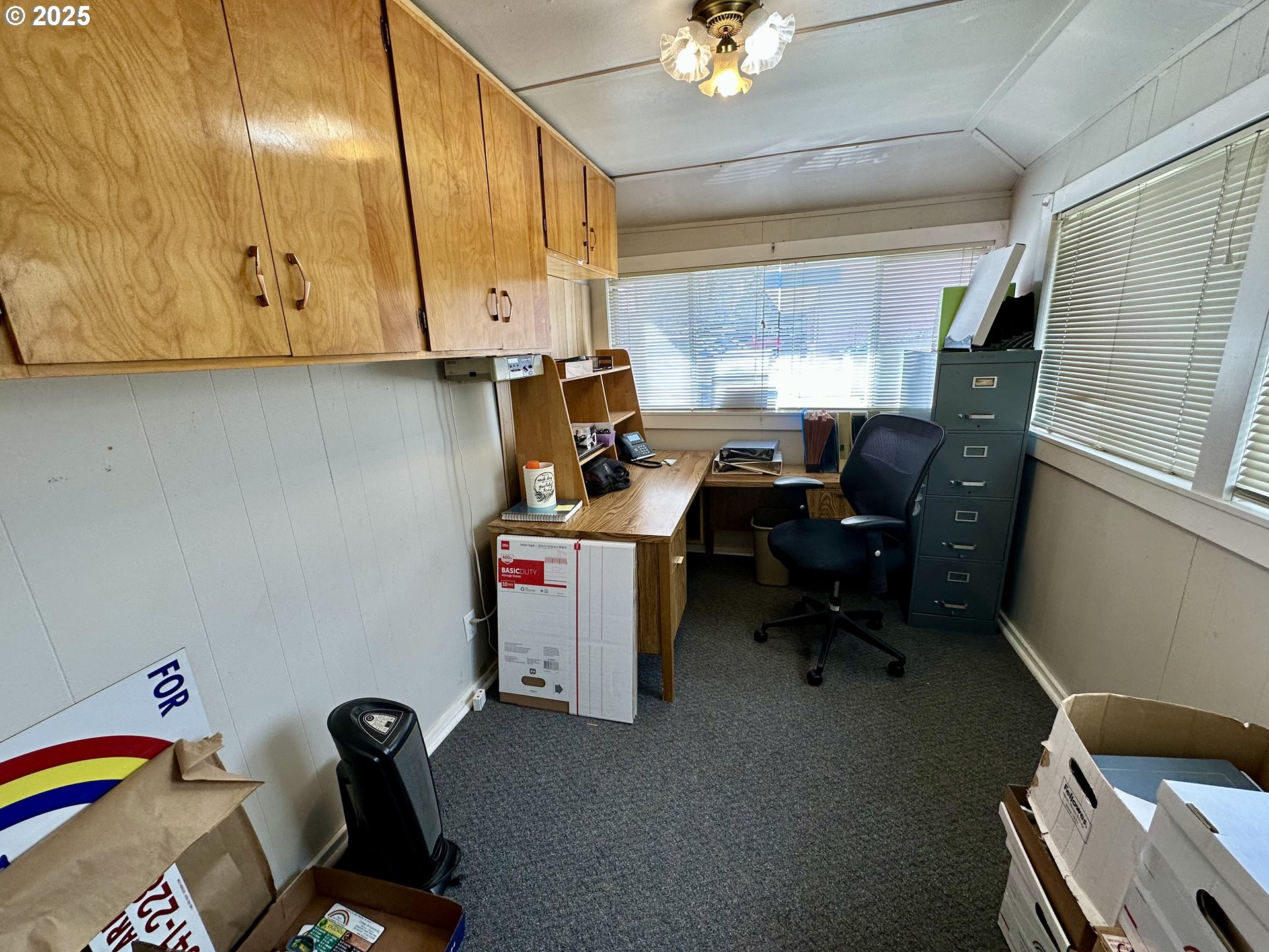 83 Swain Lane Eugene, OR 97404 - Photo 16 of 23 a room with furniture and window