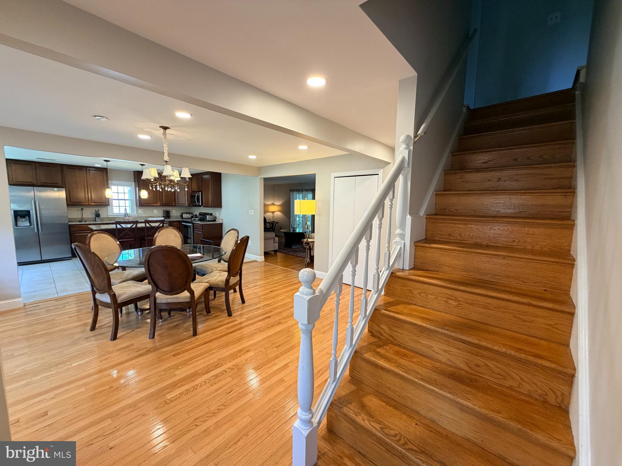10802 Hunt Club Road Reston, VA 20190 - Photo 4 of 39 Gallery Image 4