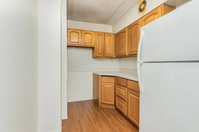 a view of dinning table and chairs in the patio
