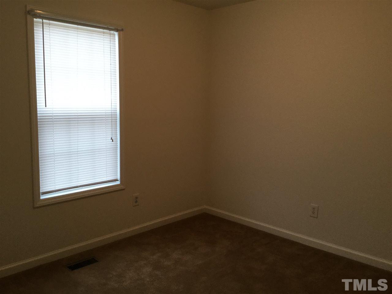 198 Old Roberts Road Benson, NC 27504 - Photo 12 of 17 Gallery Image 12