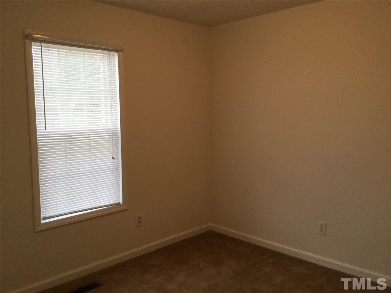 198 Old Roberts Road Benson, NC 27504 - Photo 13 of 17 Gallery Image 13