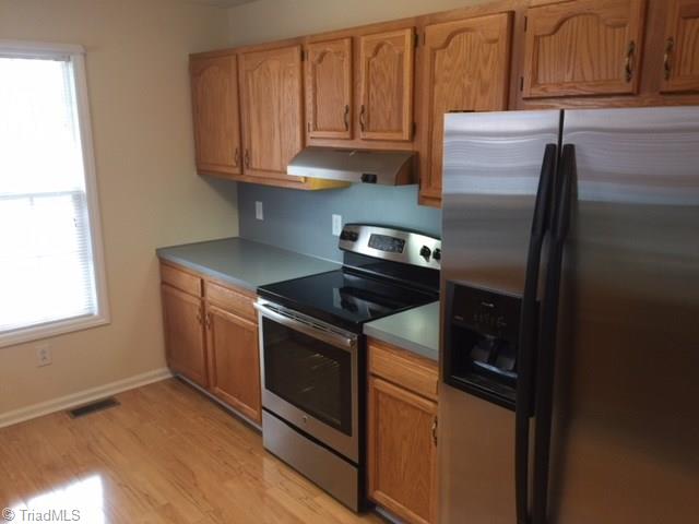 378 Baxter Road Winston-Salem, NC 27107 - Photo 5 of 13 Kitchen